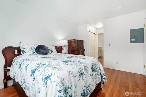Bedroom - 901 E Marine View Dr #206, Everett, WA 98201 photo 2 of 3