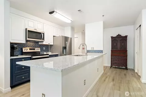 Kitchen - 901 E Marine View Dr #206, Everett, WA 98201 photo 1 of 3