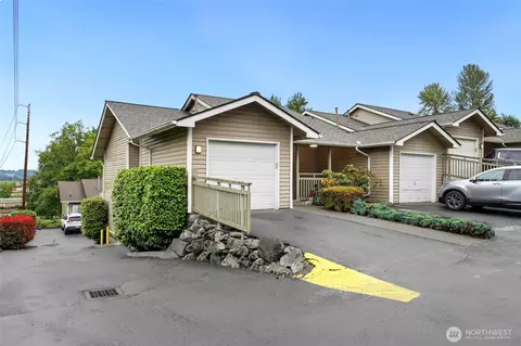 Exterior - 901 E Marine View Dr #206, Everett, WA 98201 photo 3 of 3