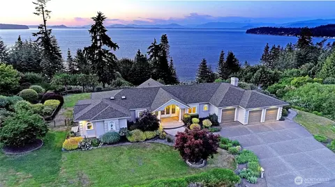 1070 Marshall Dr, Camano Island, WA 98282