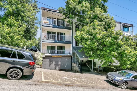 762 Hayes St #17, Seattle, WA 98109