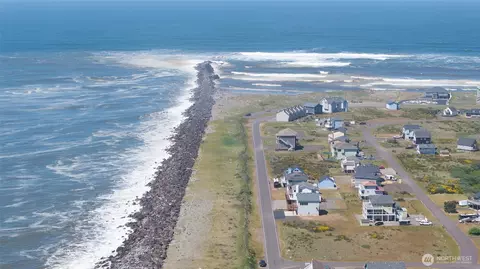 1511 E Ocean Shores Blvd SW, Ocean Shores, WA 98569