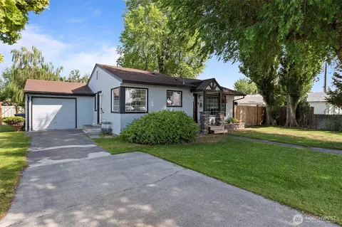 1821 Peninsula Dr, Moses Lake, WA 98837