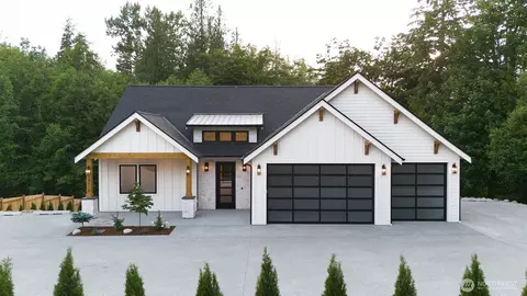 24018 Dolphin Ln, Mount Vernon, WA 98274