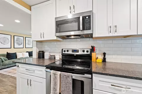 17627 17th Dr SE, Bothell, WA 98012 photo 10