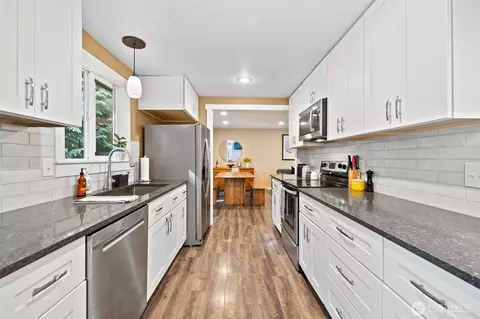 17627 17th Dr SE, Bothell, WA 98012 photo 12