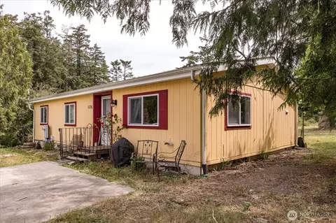 1136 Donald Ave, Oak Harbor, WA 98277