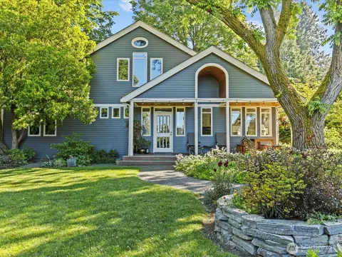 11231 NE 67th St, Kirkland, WA 98033