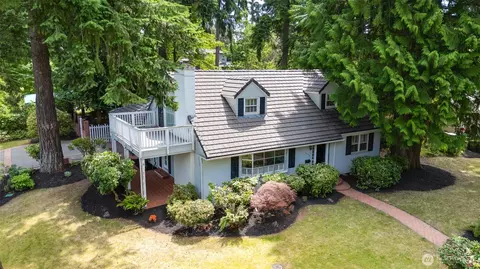 3706 84th Ave SE, Mercer Island, WA 98040