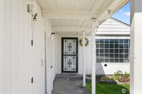 832 S 2nd Ave, Othello, WA 99344