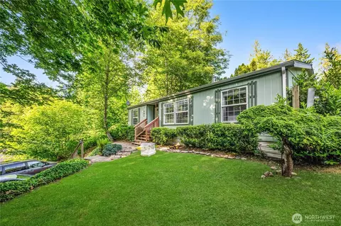 492 Hilltop Dr, Sedro Woolley, WA 98284