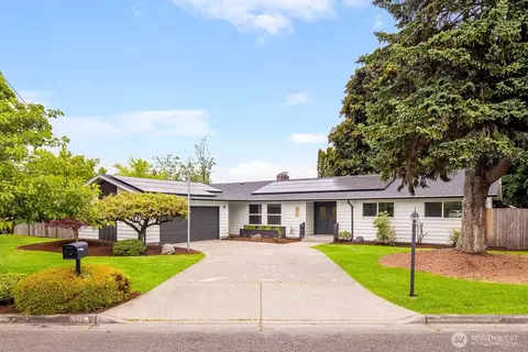 811 18th St SW, Puyallup, WA 98371