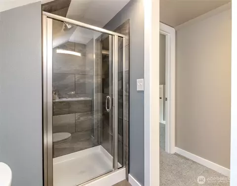 Bath - 318 Mill Ave SE, Orting, WA 98360 photo 3 of 3