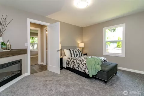 Bedroom - 318 Mill Ave SE, Orting, WA 98360 photo 1 of 5