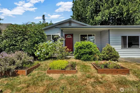 5817 204th St SW, Lynnwood, WA 98036