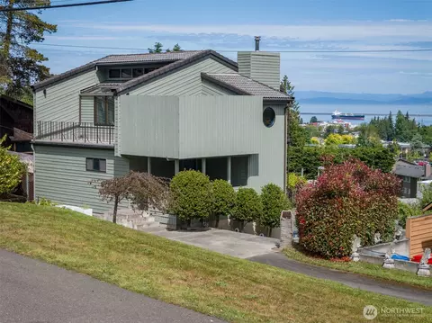 1825 E 3rd St, Port Angeles, WA 98362