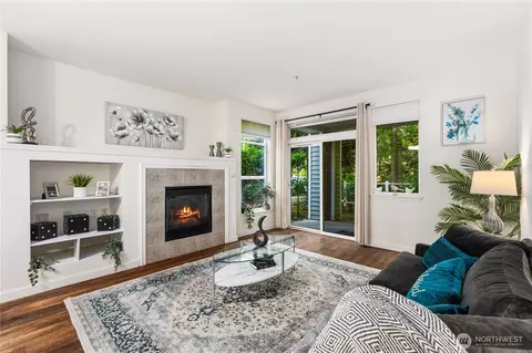 Living - 12712 Admiralty Way #E-101, Everett, WA 98204 photo 1 of 5