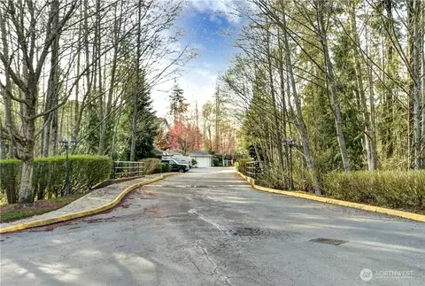 Exterior - 12712 Admiralty Way #E-101, Everett, WA 98204 photo 1 of 4