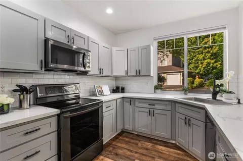 Kitchen - 12712 Admiralty Way #E-101, Everett, WA 98204 photo 1 of 5