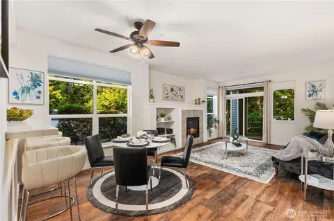 Dining - 12712 Admiralty Way #E-101, Everett, WA 98204 photo 1 of 5