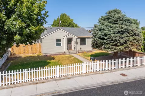 357 7th Ave SW, Ephrata, WA 98823