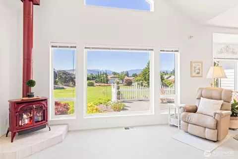 91 Suncatcher Ct, Sequim, WA 98382 photo 5