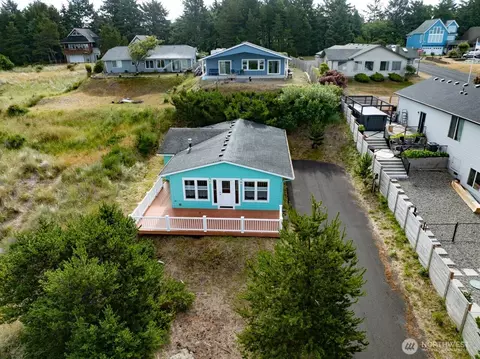 32806 I St, Ocean Park, WA 98640