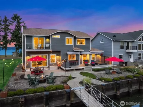 493 N Beach Dr, Port Ludlow, WA 98365