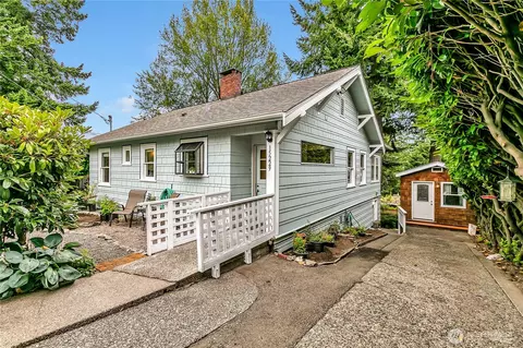 15229 22nd Ave SW, Burien, WA 98166