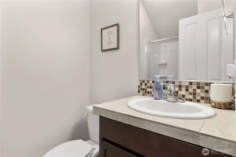 Bath - 902 Van Ogle Ln NW, Orting, WA 98360 photo 1 of 4
