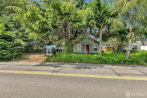 2209 S Talbot Rd, Renton, WA 98055