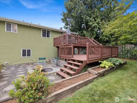 Exterior - 2613 172nd Pl SE, Bothell, WA 98012 photo 5 of 8