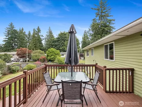 Exterior - 2613 172nd Pl SE, Bothell, WA 98012 photo 3 of 8