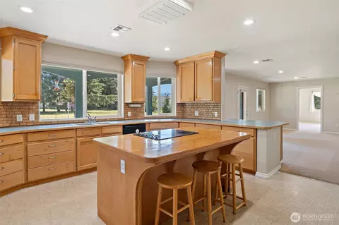 Kitchen - 61 Cricket Ln, Sequim, WA 98382 photo 2 of 3