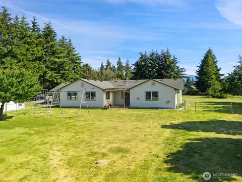 Exterior - 61 Cricket Ln, Sequim, WA 98382 photo 6 of 8