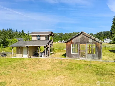 Exterior - 61 Cricket Ln, Sequim, WA 98382 photo 4 of 8