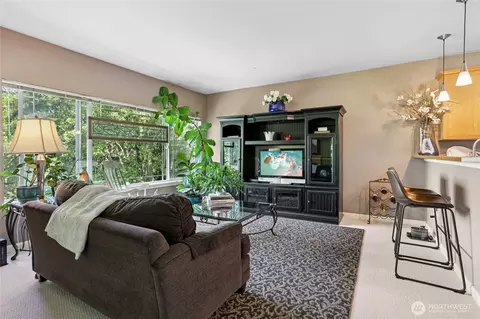 15000 Juanita Dr NE #309, Kenmore, WA 98028