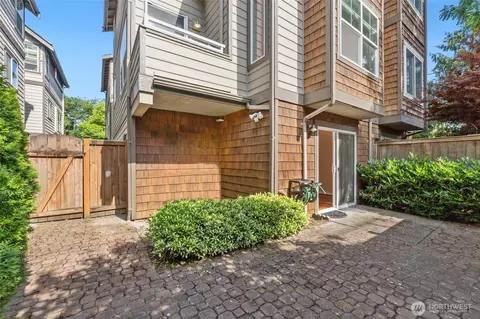 9503 Ashworth Ave N #B, Seattle, WA 98103