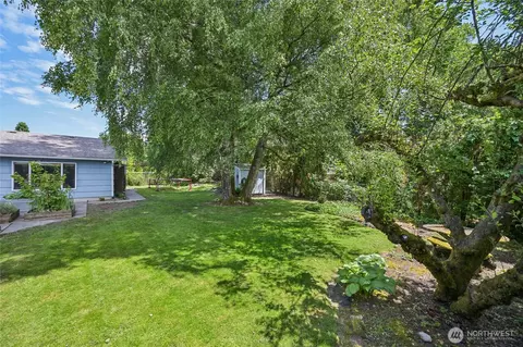 Exterior - 910 Crestline Dr, Longview, WA 98632 photo 5 of 6