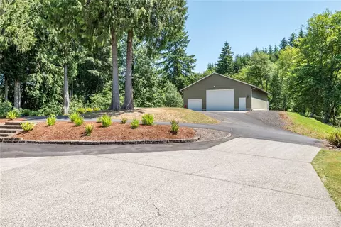 Exterior - 175 Beemon Dr, Longview, WA 98632 photo 3 of 9