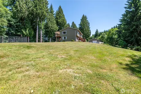 Exterior - 175 Beemon Dr, Longview, WA 98632 photo 8 of 9