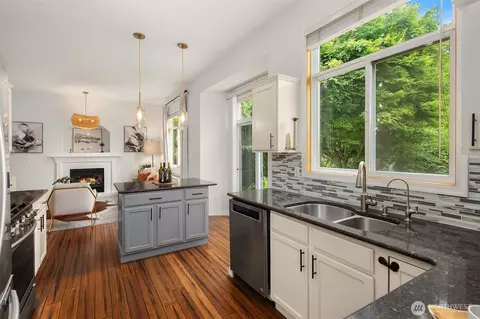 Kitchen - 23618 Carter Rd, Bothell, WA 98021 photo 2 of 4