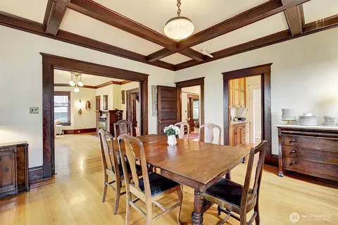 906 E Shelby St, Seattle, WA 98102 photo 8