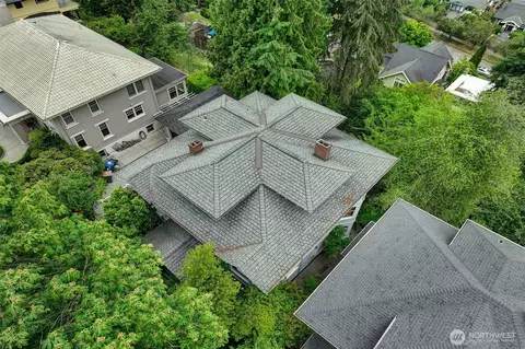 906 E Shelby St, Seattle, WA 98102 photo 32