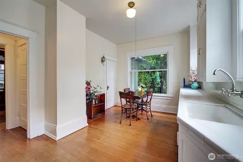 906 E Shelby St, Seattle, WA 98102 photo 12