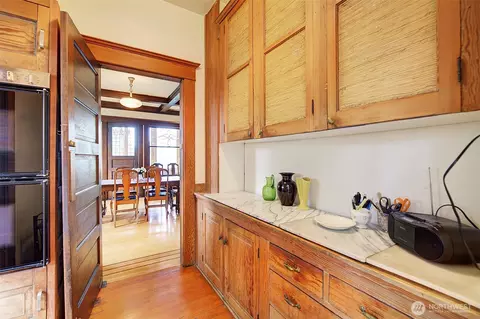 906 E Shelby St, Seattle, WA 98102 photo 9