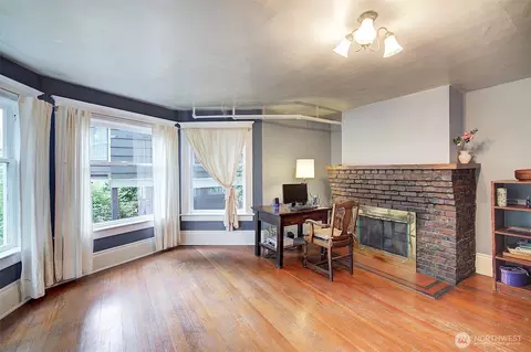 906 E Shelby St, Seattle, WA 98102 photo 25