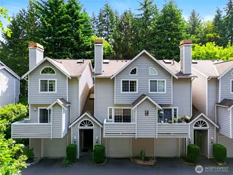 601 12th Ave NW #F2, Issaquah, WA 98027