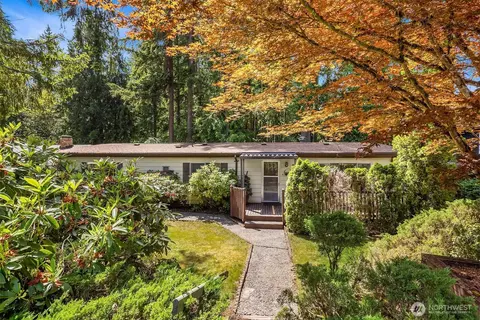 827 211th Pl NE, Sammamish, WA 98074