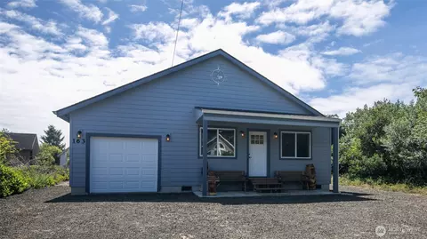 163 Wishkah St SW, Ocean Shores, WA 98569